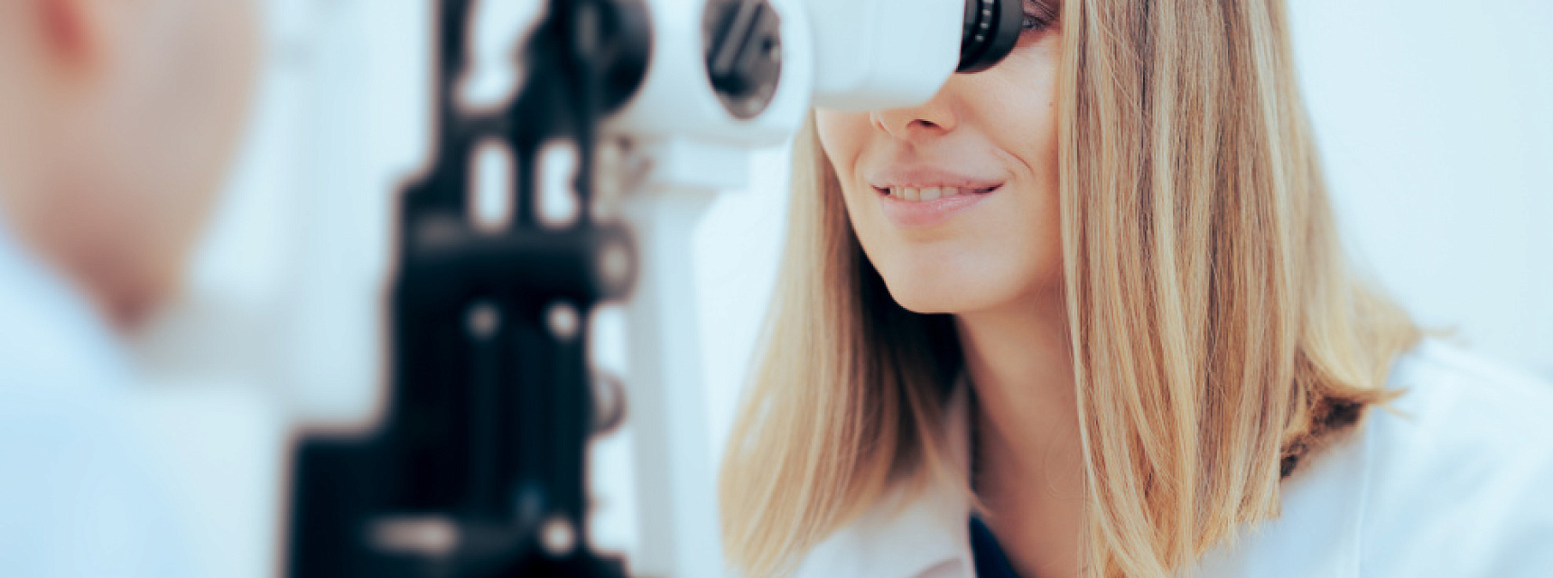 Можно ли делать лазерную коррекцию зрения при обнаружении других заболеваний глаз