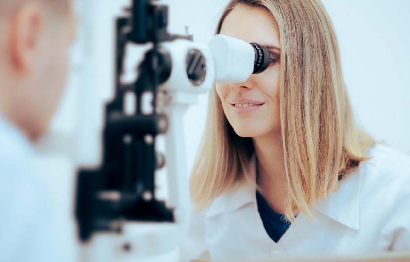 Можно ли делать лазерную коррекцию зрения при обнаружении других заболеваний глаз